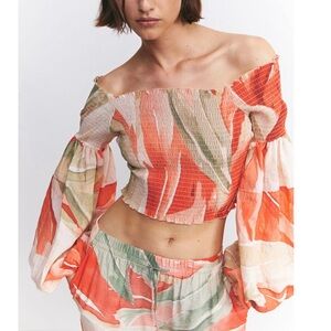 H&M Smocked Off The Shoulder Top in Coral/Patterned Size Small